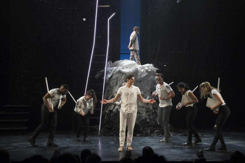Gabriel Lemire; Set and Costume by Judith Bowden; Lighting by Bonnie Beecher; Photo by Andrée Lanthier