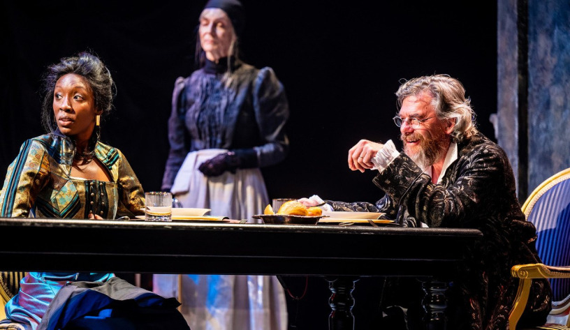 Virgilia Griffith, Nancy Palk, Tom McCamus; Costumes by Judith Bowden; Set by Ken MacKenzie; Lighting by Kimberly Purtell; Photo by Dahlia Katz