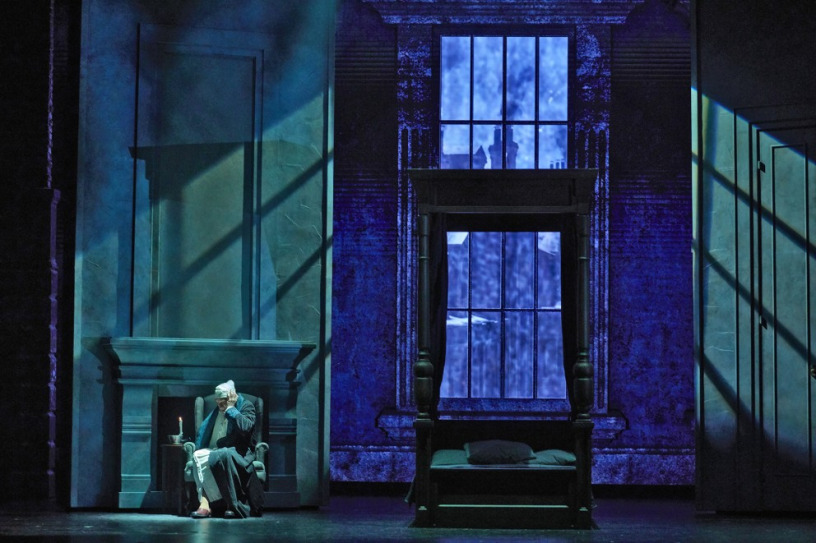 Stephen Hair in Theatre Calgary's A Christmas Carol (2019-20). Photo by Trudie Lee.