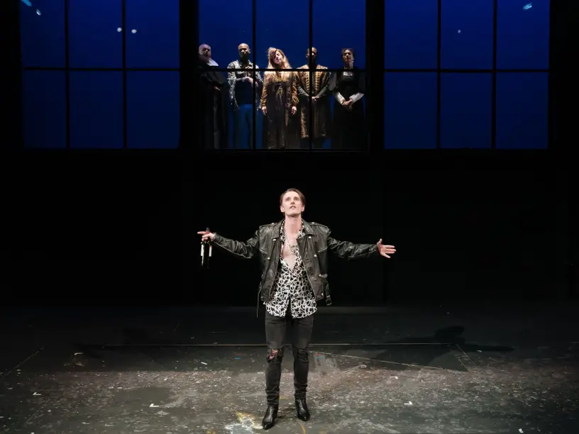 THE COMPANY OF BOTTICELLI IN THE FIRE; PHOTO BY HAMPSTEAD THEATRE (UK) 2